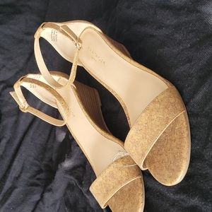Ann Taylor 6.5 Cork Sandals